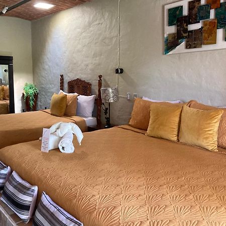 Casa De La Abuela Bed & Breakfast Ахихик Екстериор снимка