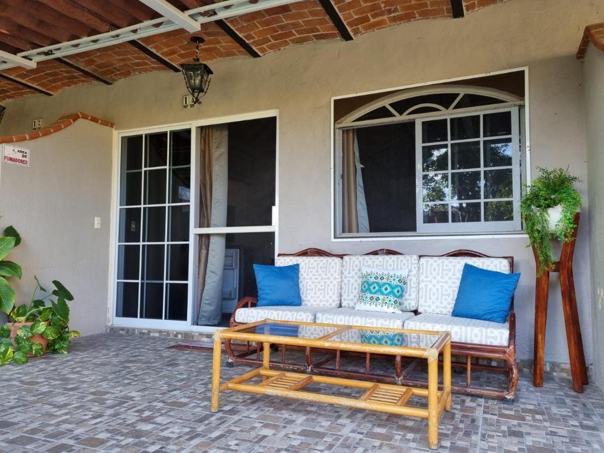 Casa De La Abuela Bed & Breakfast Ахихик Екстериор снимка