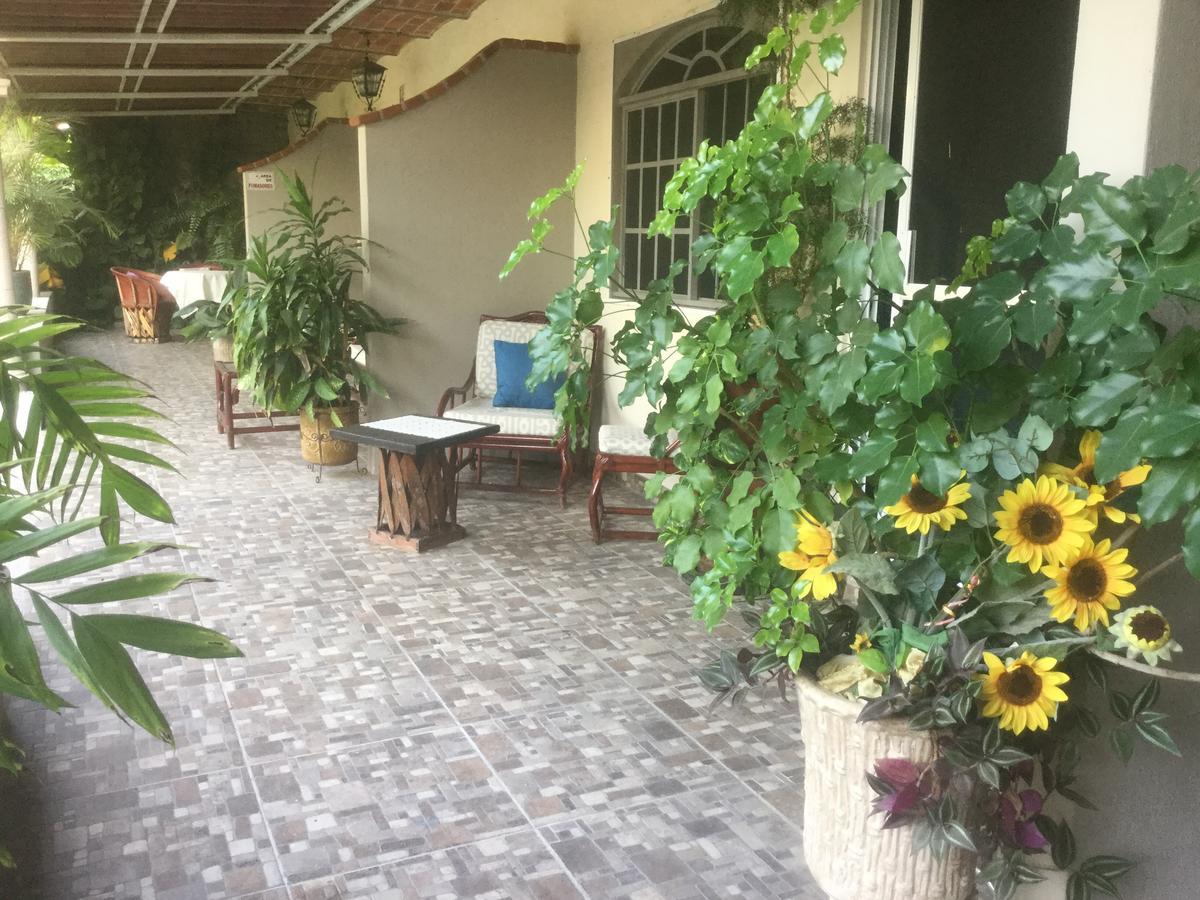 Casa De La Abuela Bed & Breakfast Ахихик Екстериор снимка